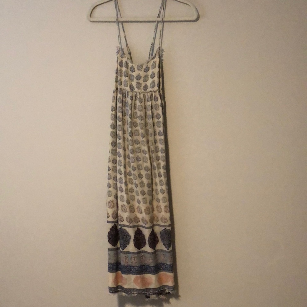 Light paisley midi dress